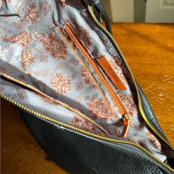 HOBO Black Leather Bag with Patterned Lining - Picture 8 of 12